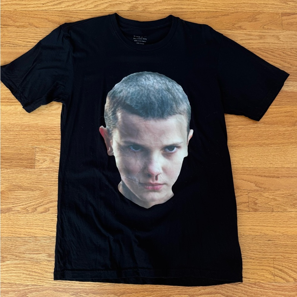 Ih Nom Uh Nit - Stranger Things - Eleven Black Graphic T-Shirt - M